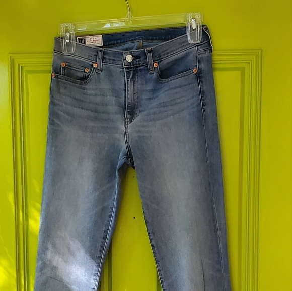 GAP Classic Straight Mid Rise 8 Tall - Picture 4 of 5